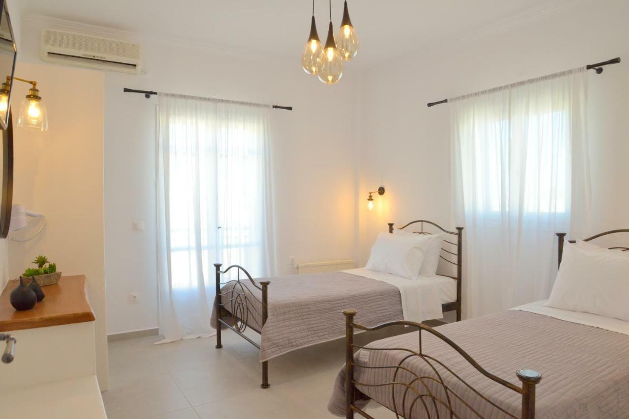 Veletas Rooms Адамас Екстер'єр фото