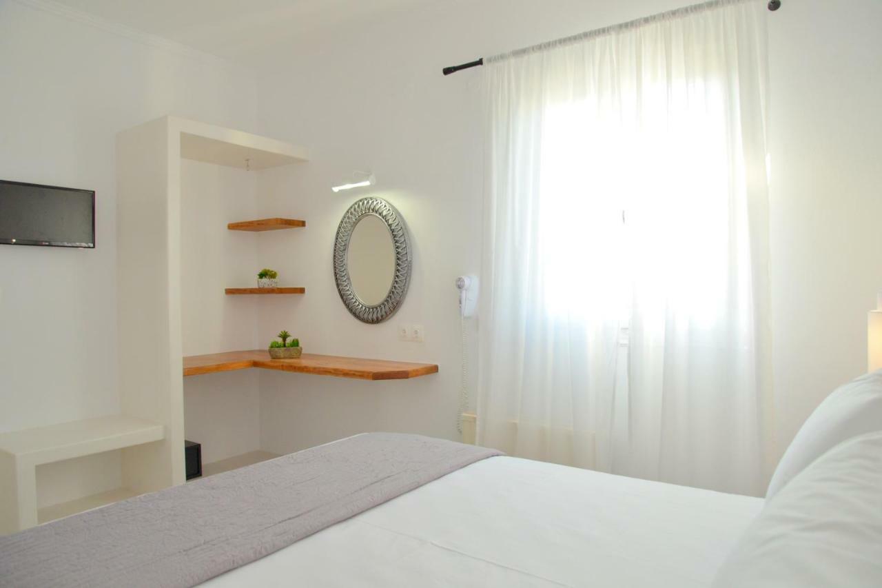 Veletas Rooms Адамас Екстер'єр фото